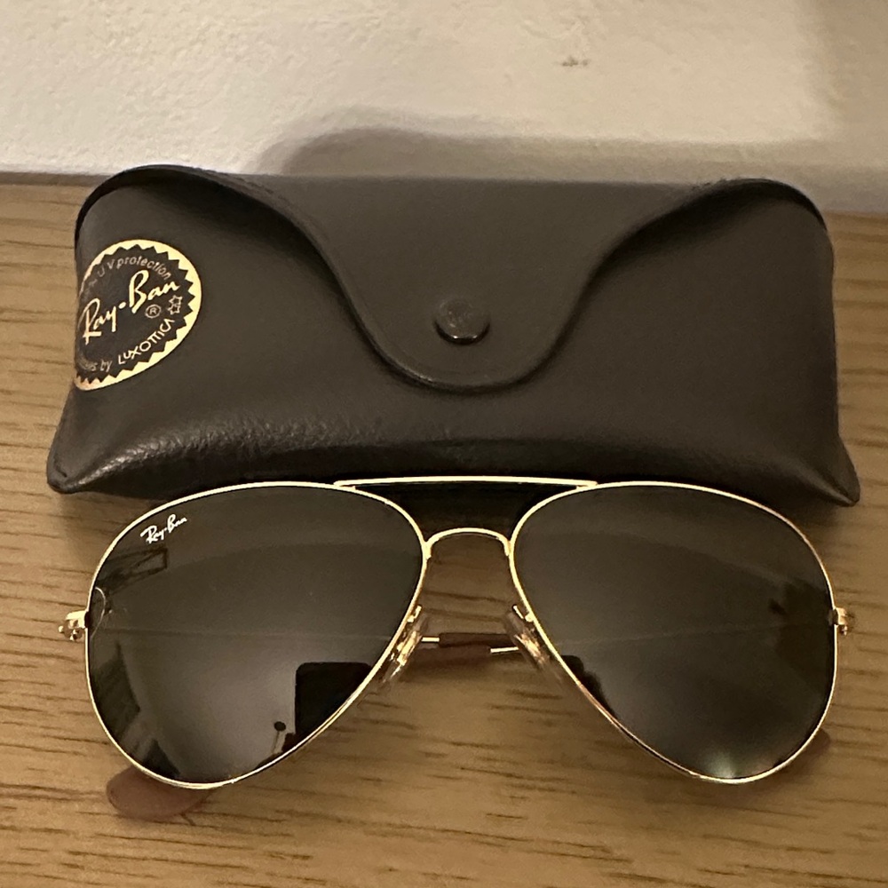 Ray-Ban NWT Classic Gold Frame Sunglasses